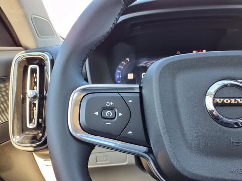 New 2026 Volvo XC40 B5 Plus w/ Protection Package Premier image 17