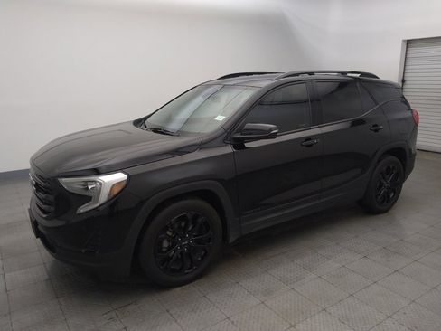 Used 2021 GMC Terrain SLE w/ Driver Convenience Package FWD image 2