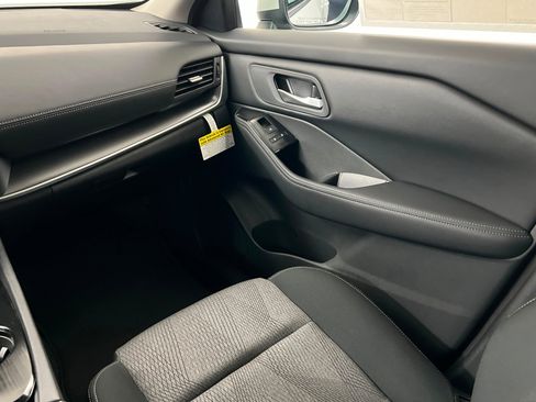 New 2026 Nissan Rogue SV image 10