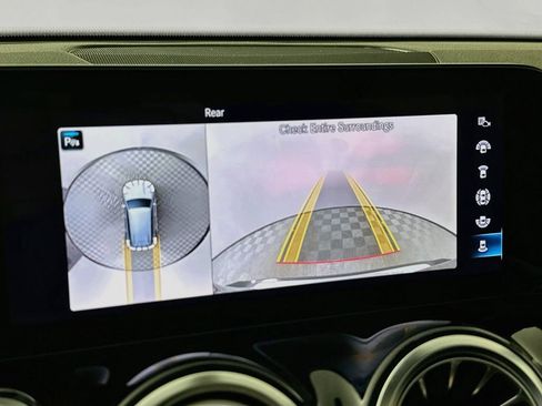Certified 2023 Mercedes-Benz GLB 250 image 13