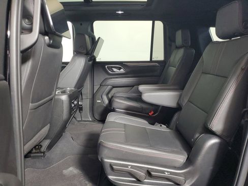 Used 2023 Chevrolet Suburban RST w/ Luxury Package image 22