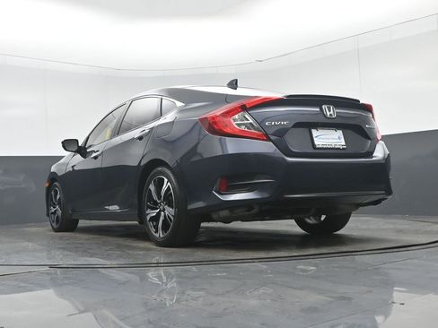 Used 2018 Honda Civic Touring image 59