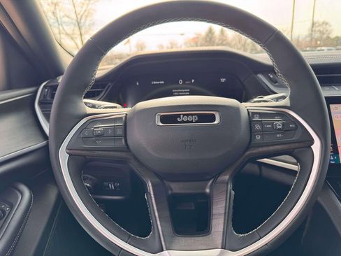 New 2026 Jeep Grand Cherokee Altitude AWD/4WD image 16