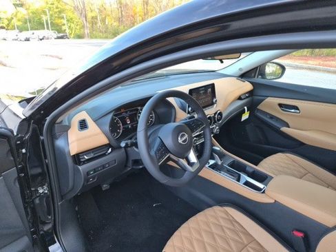 New 2025 Nissan Sentra SV w/ SV Premium Package image 15