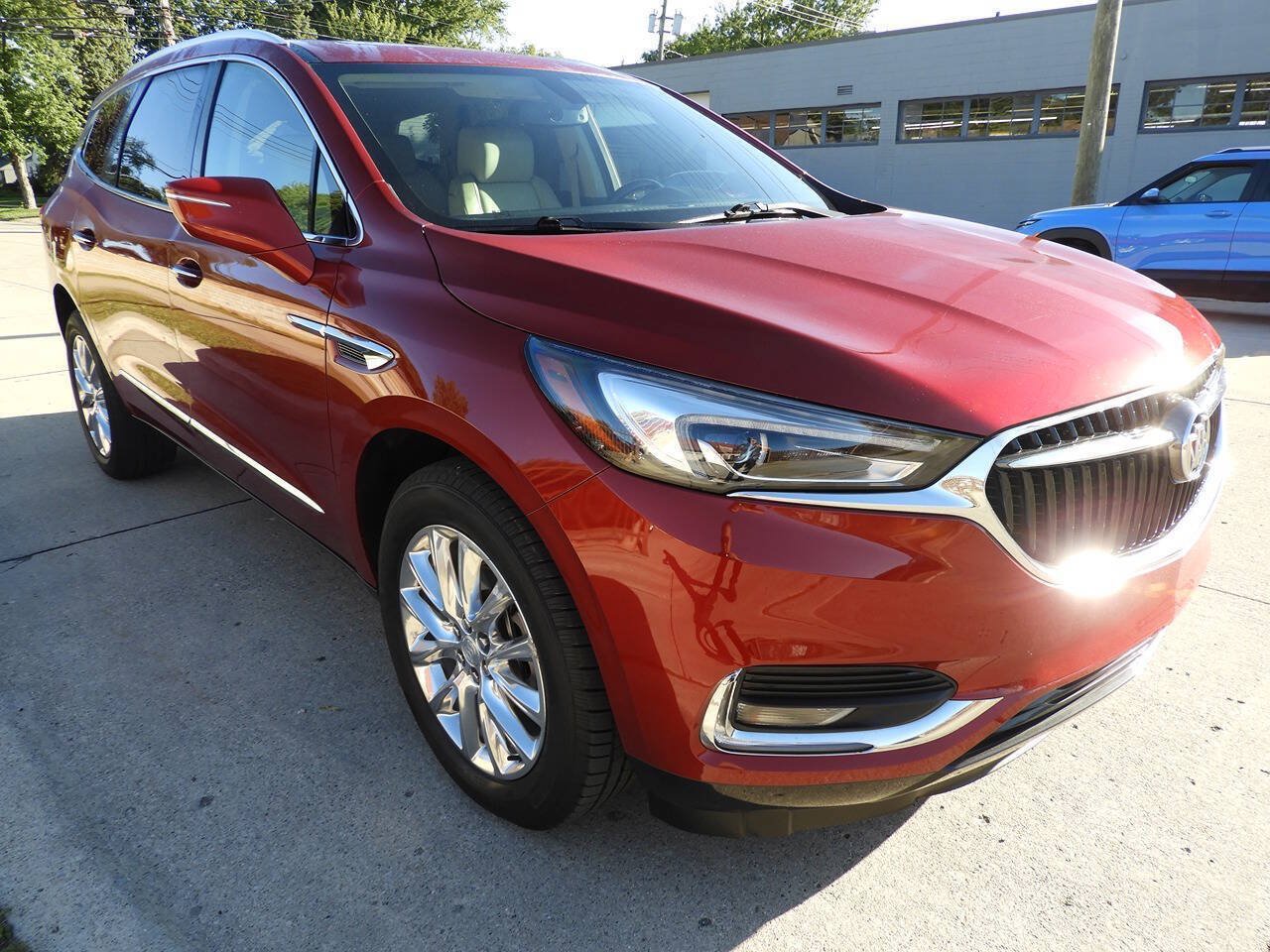 Used 2019 Buick Enclave Essence w/ Trailering Package, 5000 lbs. FWD image 10