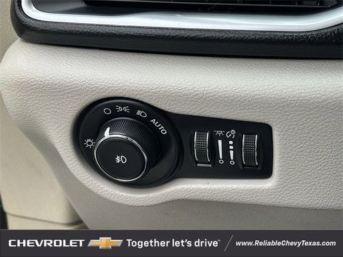 Used 2017 Chrysler Pacifica Touring-L Plus image 24