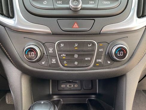 Used 2020 Chevrolet Equinox Premier AWD/4WD image 33