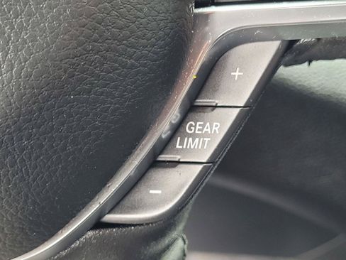 Used 2025 RAM 3500 Laramie AWD/4WD image 34