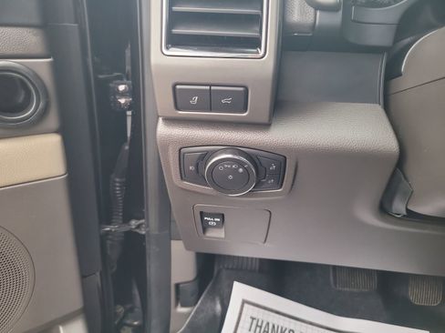 Used 2021 Ford Expedition XLT RWD image 17