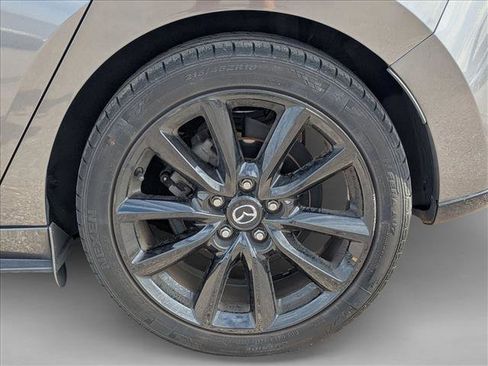 Used 2019 MAZDA MAZDA3 Hatchback w/ Preferred Package image 10