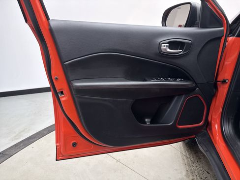 Used 2021 Jeep Compass Trailhawk w/ Convenience Group image 9