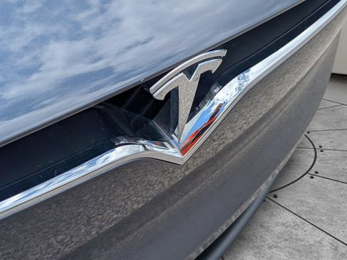 Used 2020 Tesla Model X Long Range AWD/4WD image 10