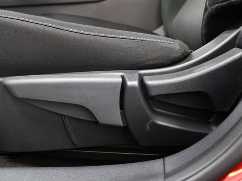 Used 2025 Nissan Sentra SV image 37