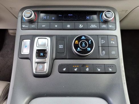 Used 2024 Hyundai Palisade Limited image 14