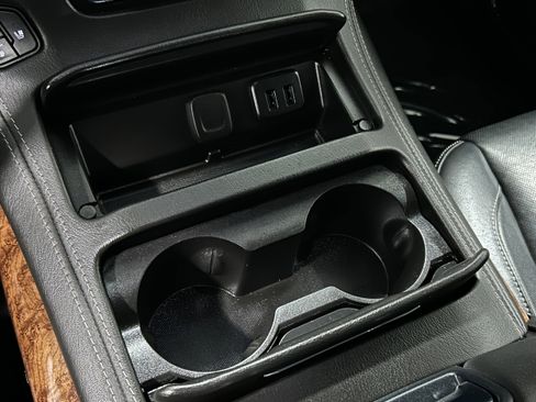 Used 2020 Chevrolet Tahoe Premier image 10