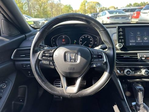 Used 2022 Honda Accord Sport image 13
