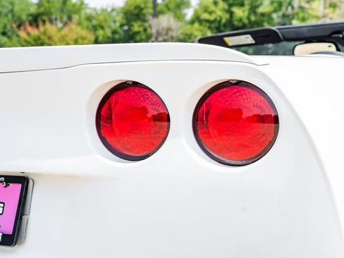 Used 2006 Chevrolet Corvette Convertible w/ Preferred Equipment Group image 48