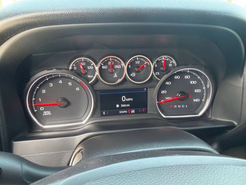 Used 2022 Chevrolet Silverado 2500 Custom w/ Custom Value Package AWD/4WD image 23