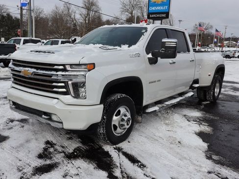 Used 2022 Chevrolet Silverado 3500 High Country w/ Safety Package II image 29