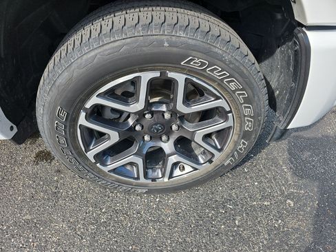Used 2025 RAM 1500 Laramie w/ Sport Appearance Package AWD/4WD image 9