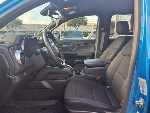 Used 2023 Chevrolet Colorado LT w/ LT Convenience Package II AWD/4WD image 17