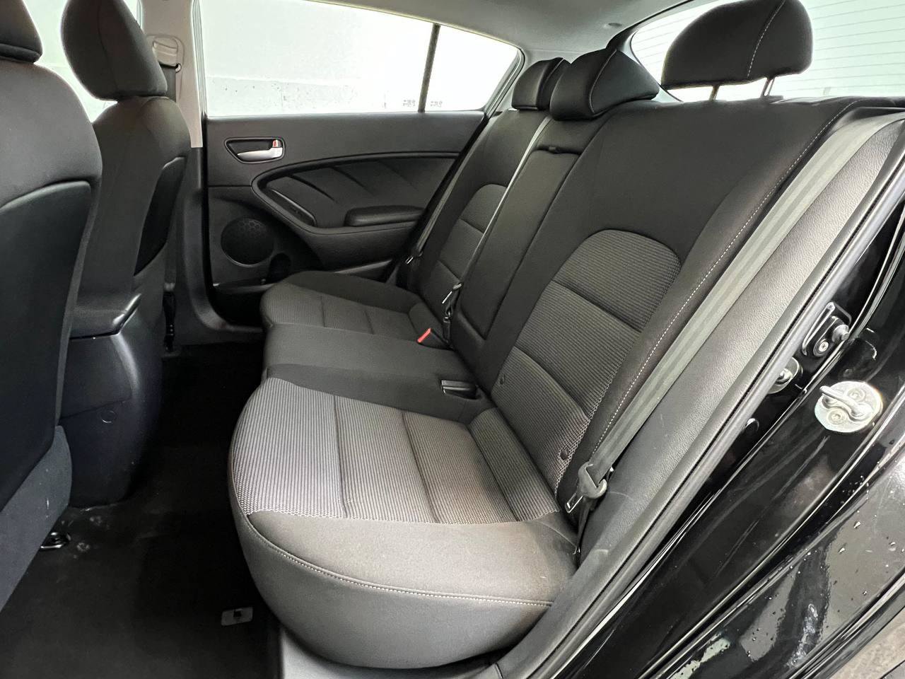 Used 2017 Kia Forte LX FWD image 10