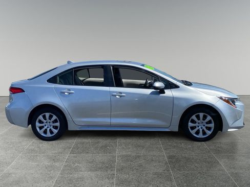 Used 2021 Toyota Corolla LE FWD image 6
