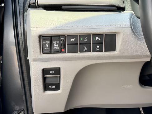 Used 2020 Honda Odyssey Elite image 48