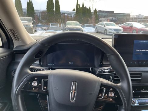 Used 2024 Lincoln Corsair Reserve image 35