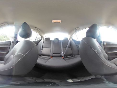 Used 2025 Nissan Altima 2.5 SV FWD image 42