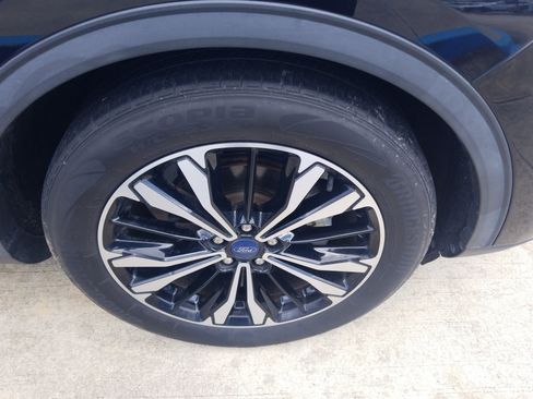 Used 2021 Ford Escape SE w/ SE Sport Appearance Package FWD image 23