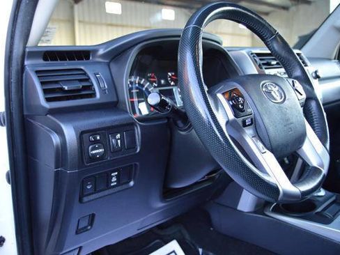 Used 2016 Toyota 4Runner 4WD image 28