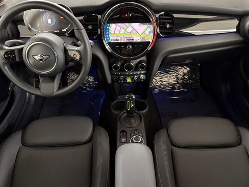 Used 2024 MINI Cooper SE FWD image 3