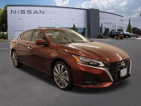Certified 2023 Nissan Altima 2.5 SL AWD/4WD image 1