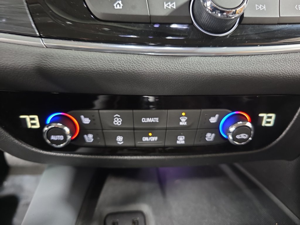 Used 2019 Buick Enclave Premium AWD/4WD image 24