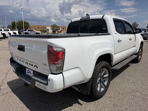 Used 2016 Toyota Tacoma Limited w/ Towing Package AWD/4WD image 5