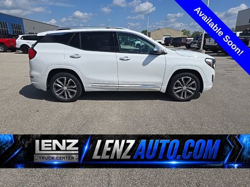 Used 2019 GMC Terrain Denali w/ GMC Pro Grade Package AWD/4WD image 1