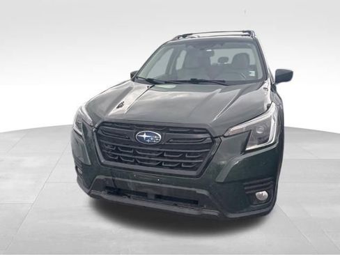 Used 2023 Subaru Forester Premium AWD/4WD image 4