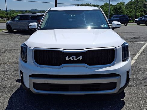 Certified 2024 Kia Telluride LX AWD/4WD image 2