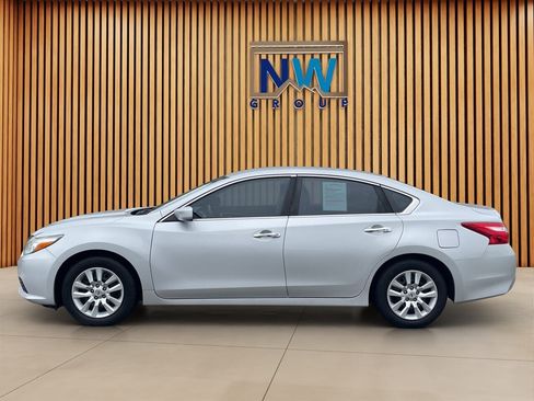 Used 2016 Nissan Altima 2.5 S w/ Power Driver Seat Package image 31