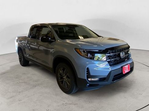 Certified 2025 Honda Ridgeline Sport image 7