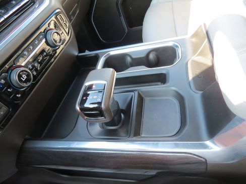 Certified 2022 Chevrolet Silverado 1500 LTZ w/ Technology Package image 27