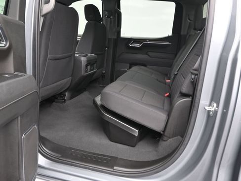 Used 2024 Chevrolet Silverado 1500 LT RWD image 15