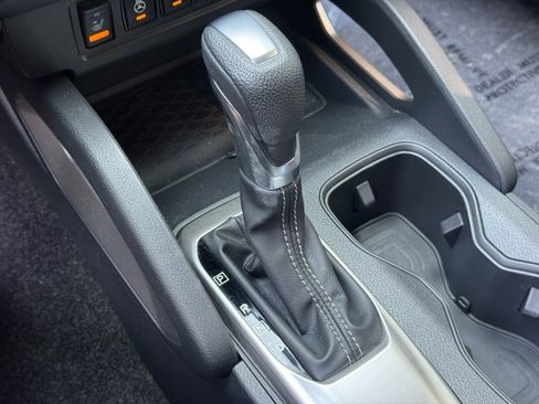 Used 2022 Nissan Frontier SV RWD image 27