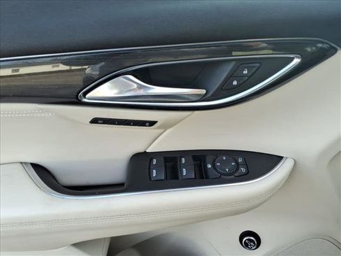 Used 2021 Buick Envision Essence w/ Technology Package I image 25