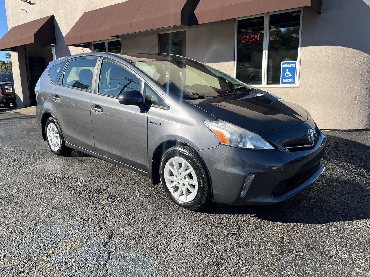 Used 2013 Toyota Prius V Three FWD image 4