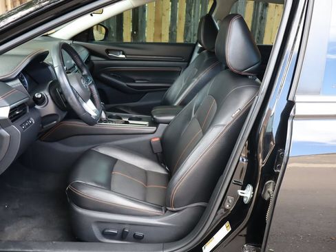Used 2020 Nissan Altima 2.5 SR w/ Premium Package FWD image 19