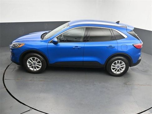 Used 2021 Ford Escape SE image 25