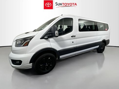 Used 2023 Ford Transit 350 XLT RWD image 9