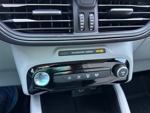 Used 2025 Ford Escape Base image 17